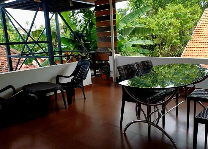 White Shore Beach Homestay